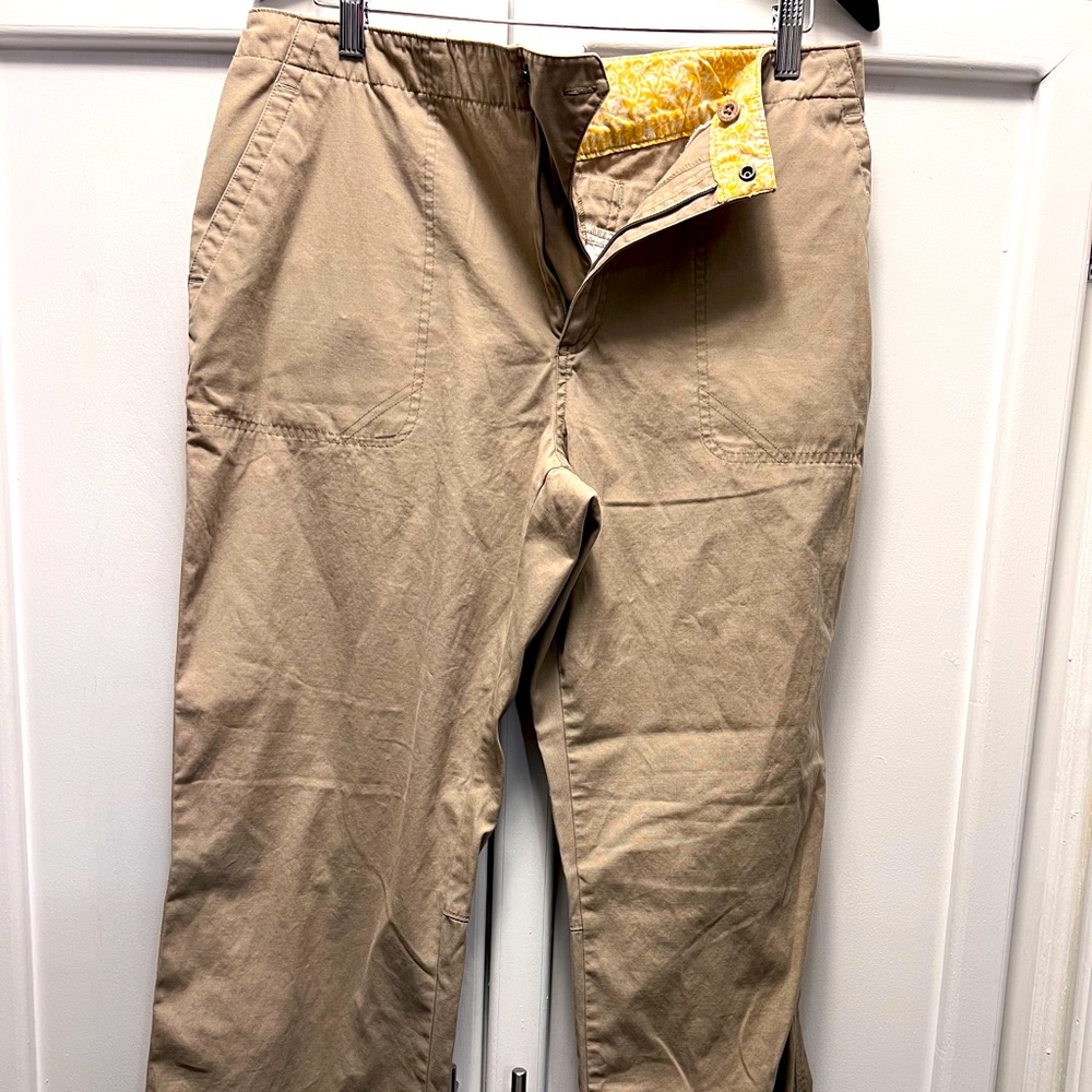 Women’s Nike casual pants